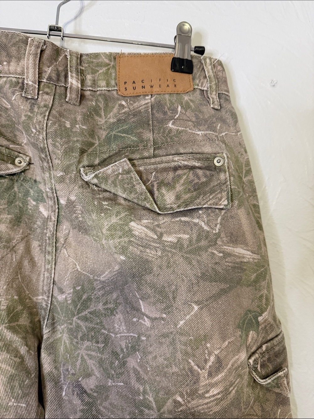 Pacsun camo pant